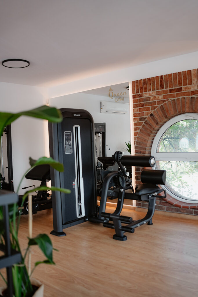 Stroj na nohy v ženskom fitness centre Queen Gym Trnava